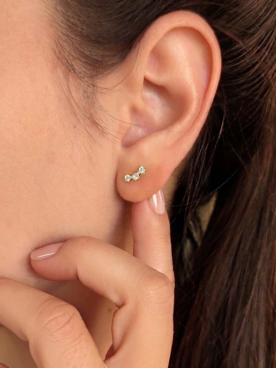 Елегантни обеци по дължина на ухото с кристали, медицинска стомана цвят злато