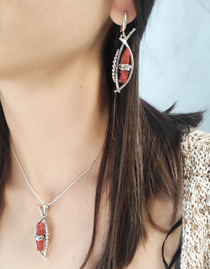 Сребърни бижута проба 925 - обеци декорирани с благороден Корал подходящи за жени