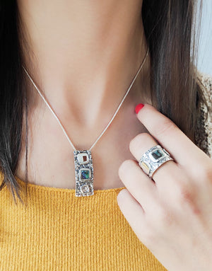 Сребърен пръстен проба 925 с естествени полускъпоценни камъни бял седеф и Абалон (Кралски Седеф) - бижуто е подходящо за жени