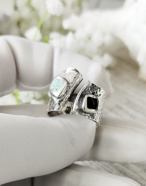 Сребърен пръстен отворен тип проба 925 декориран с естествен полускъпоценен камък Тюркоаз