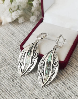 Сребърен комплект бижута проба 925 включващ обеци, медальон, пръстен, гривна - бижуто е подходящо за жени