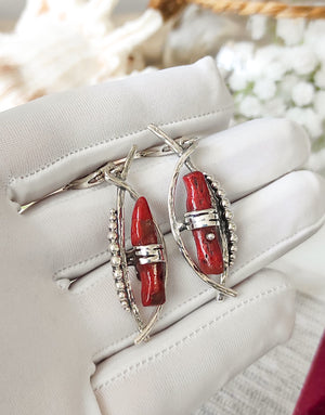 Сребърни бижута проба 925 - обеци декорирани с благороден Корал подходящи за жени