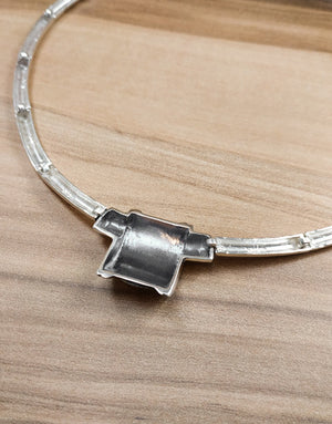 Твърдо Колие от сребро проба 925 с автентичен Бял Седеф - бижуто е подходящо за жени