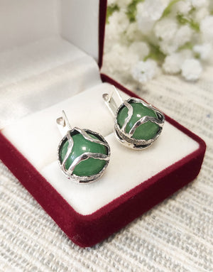 Сребърни обеци проба 925 с естествени полускъпоценни камъни авантюрин - бижуто е подходящо за жени