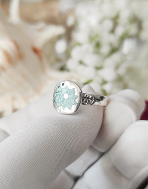 Сребърен пръстен проба 925 инкрустиран с естествен и полускъпоценен камък Тюркоаз - бижуто е подходящо за жени