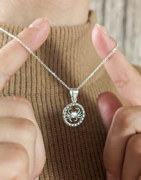 Висулка зодия Рак малък сребърен медальон зодия за колие