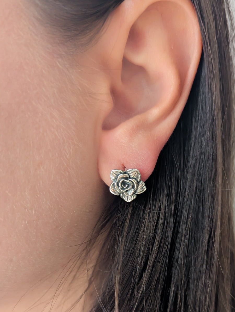 Сребърни обеци флорален мотив цвете роза