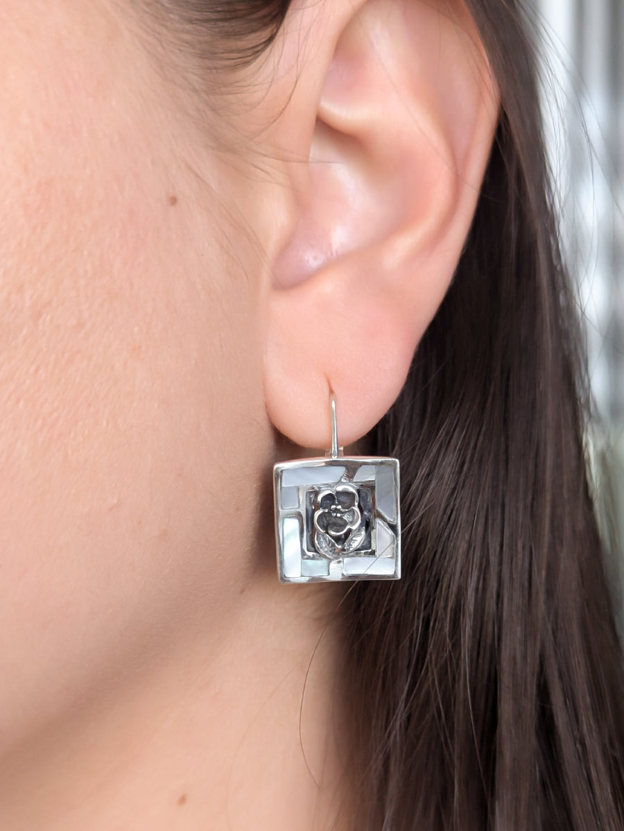 Сребърни обеци със Седеф 17 x 17 мм, английско закопчаване