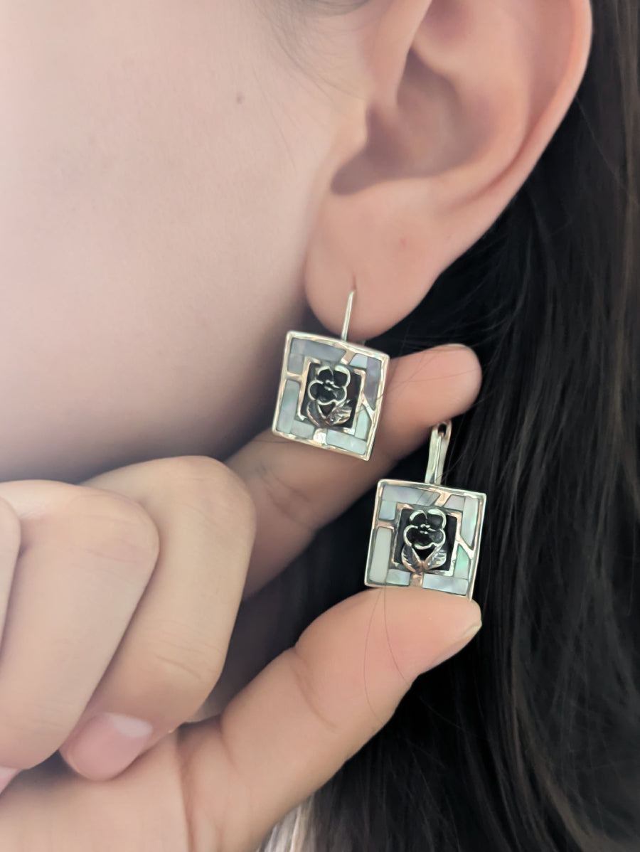 Сребърни обеци със Седеф 17 x 17 мм, английско закопчаване