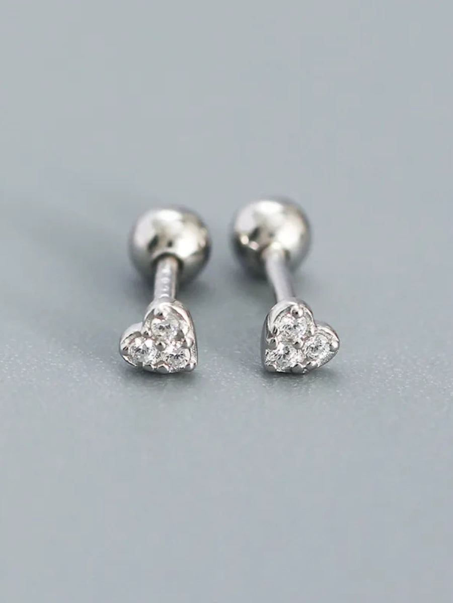 Малки сребърни обеци за втора дупка Сърца с кристали