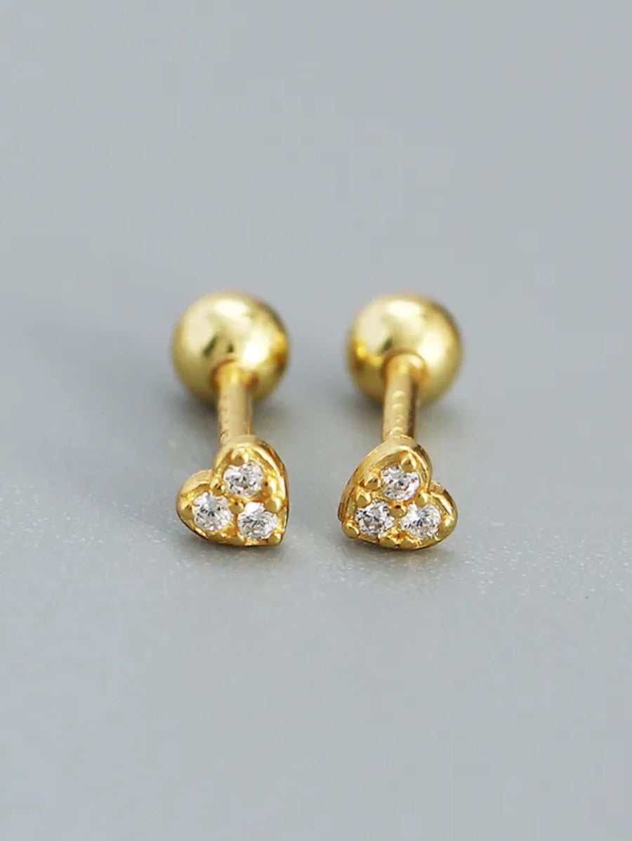 Малки сребърни обеци за втора дупка Сърца с кристали и позлата