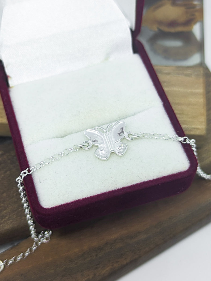 Сребърна гривна Пеперудка с малки кристалчета