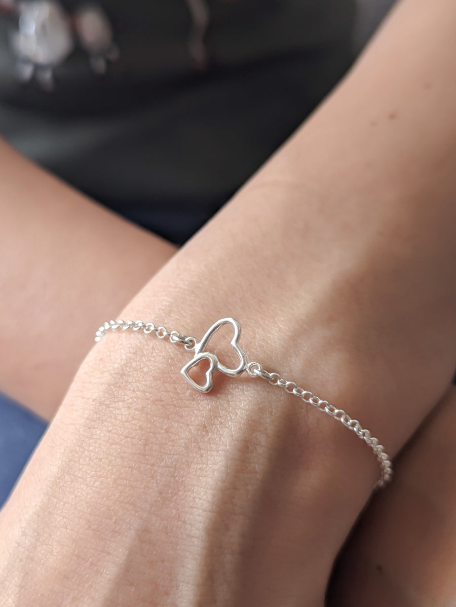 Сребърна гривна Сърчица