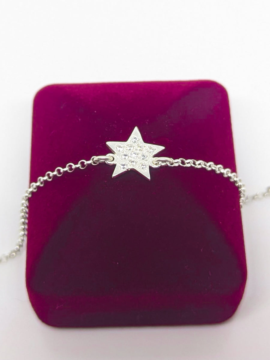 Сребърна гривна звездичка с кристали