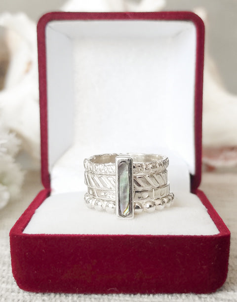 Сребърен пръстен проба 925 с подвижни части - 4 халки. Декориран с естествен Абалон (Кралски Седеф)