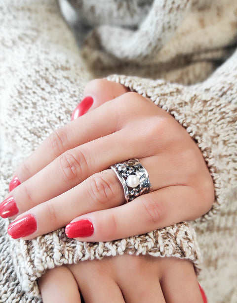 Сребърен пръстен проба 925 - бижуто е подходящо за жени