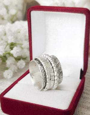 Сребърен пръстен проба 925 - бижуто е подходящо за жени