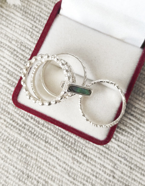 Сребърен пръстен проба 925 с подвижни части - 4 халки. Декориран с естествен Абалон (Кралски Седеф)