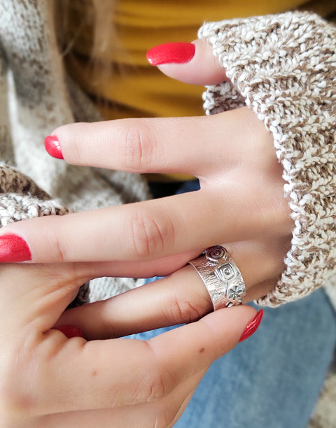 Сребърен пръстен проба 925 с подвижен елемент - въртяща халка