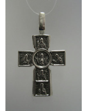 Сребърен православен кръст 925 с релефни икони на Светии и Богородица с Младенеца в центъра – обратна страна на двулицев медальон.