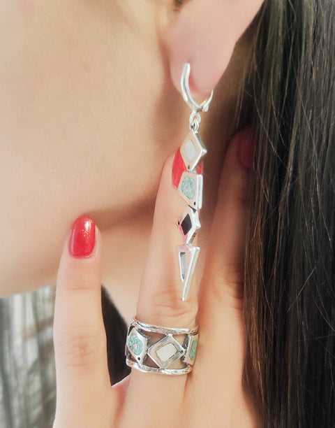 Сребърни обеци проба 925 в комбинация с естествен Тюркоаз, Седеф и Емайл