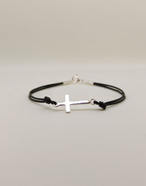 Сребърна гривна с кожена каишка черна - кръстче