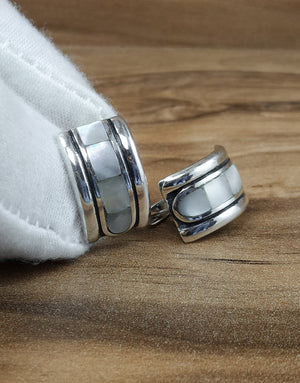 Сребърен комплект бижута проба 925 включващ обеци, медальон, пръстен, гривна с естествен бял седеф - бижуто е подходящо за жени