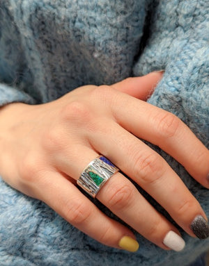 Сребърен пръстен проба 925 с естествен бял седеф - бижуто е подходящо за жени