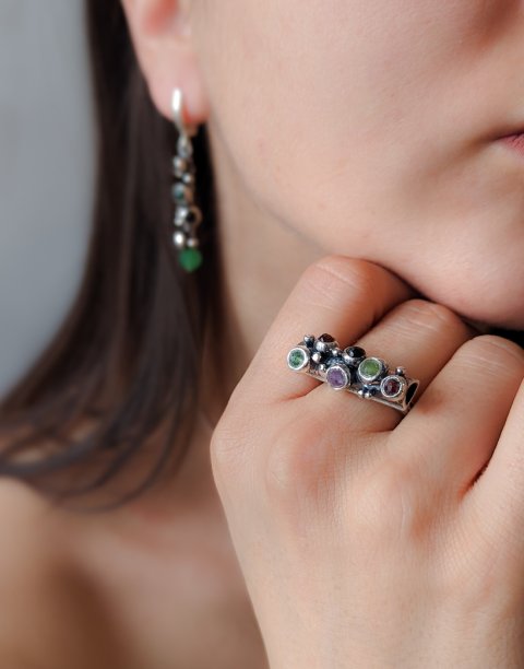 Комплект сребърни дамски бижута с камъни - обеци, пръстен и медальон дизайн Корал