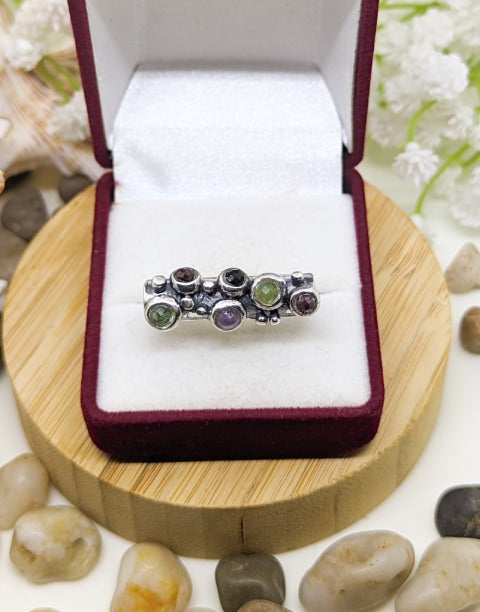 Комплект сребърни дамски бижута с камъни - обеци, пръстен и медальон дизайн Корал