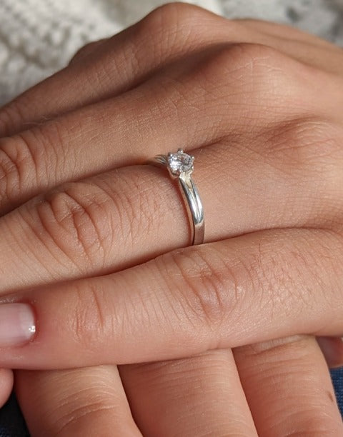 Сребърен пръстен с камък циркон 4.5мм - BIJU-BG.COM | Онлайн магазин за бижутерия - бижута от стомана, злато и сребро