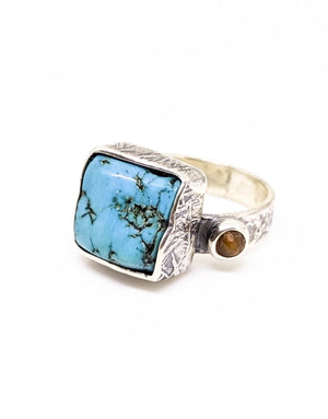 Сребърен пръстен проба 925 с естествени полускъпоценни камъни Тюркоаз и Ахат - бижуто е подходящо за жени